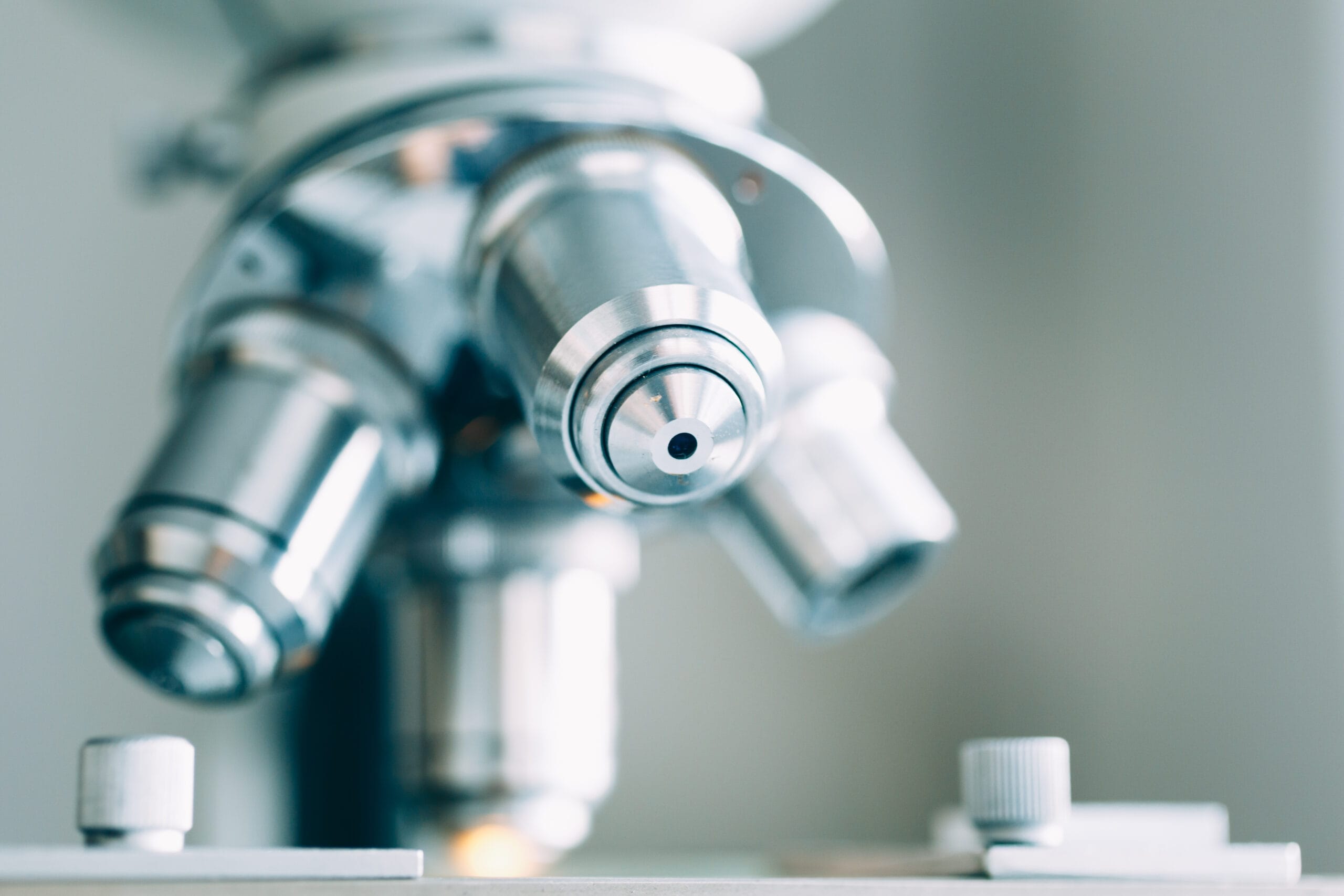 How to Reduce Fluorescence in Raman Spectroscopy