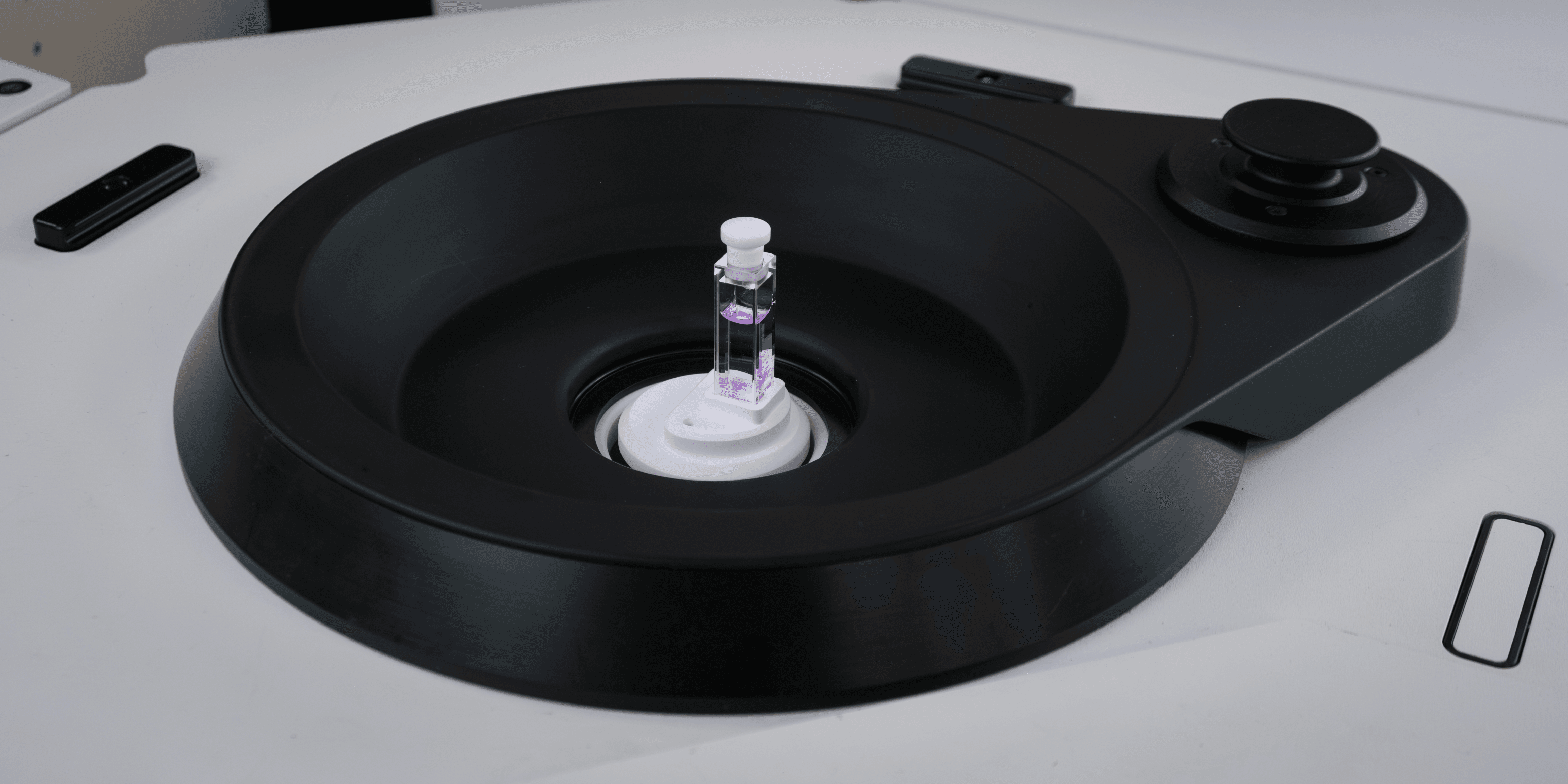 Edinburgh Instruments Launches New Integrating Sphere: QYPro