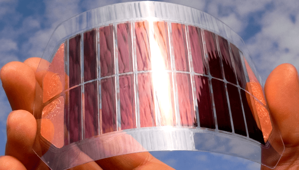 Confocal Raman, Photoluminescence, and Photocurrent Imaging of an Organic Solar Cell