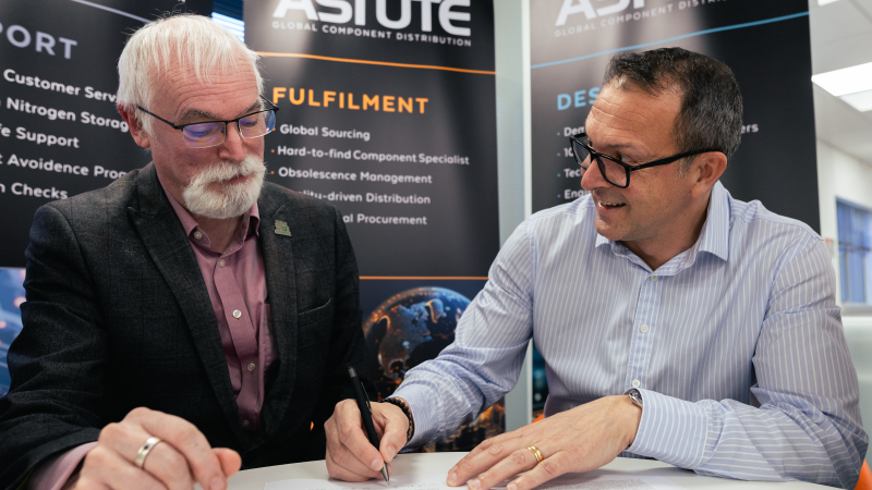 Siging of a MOU between Astute and Edinburgh Instruments